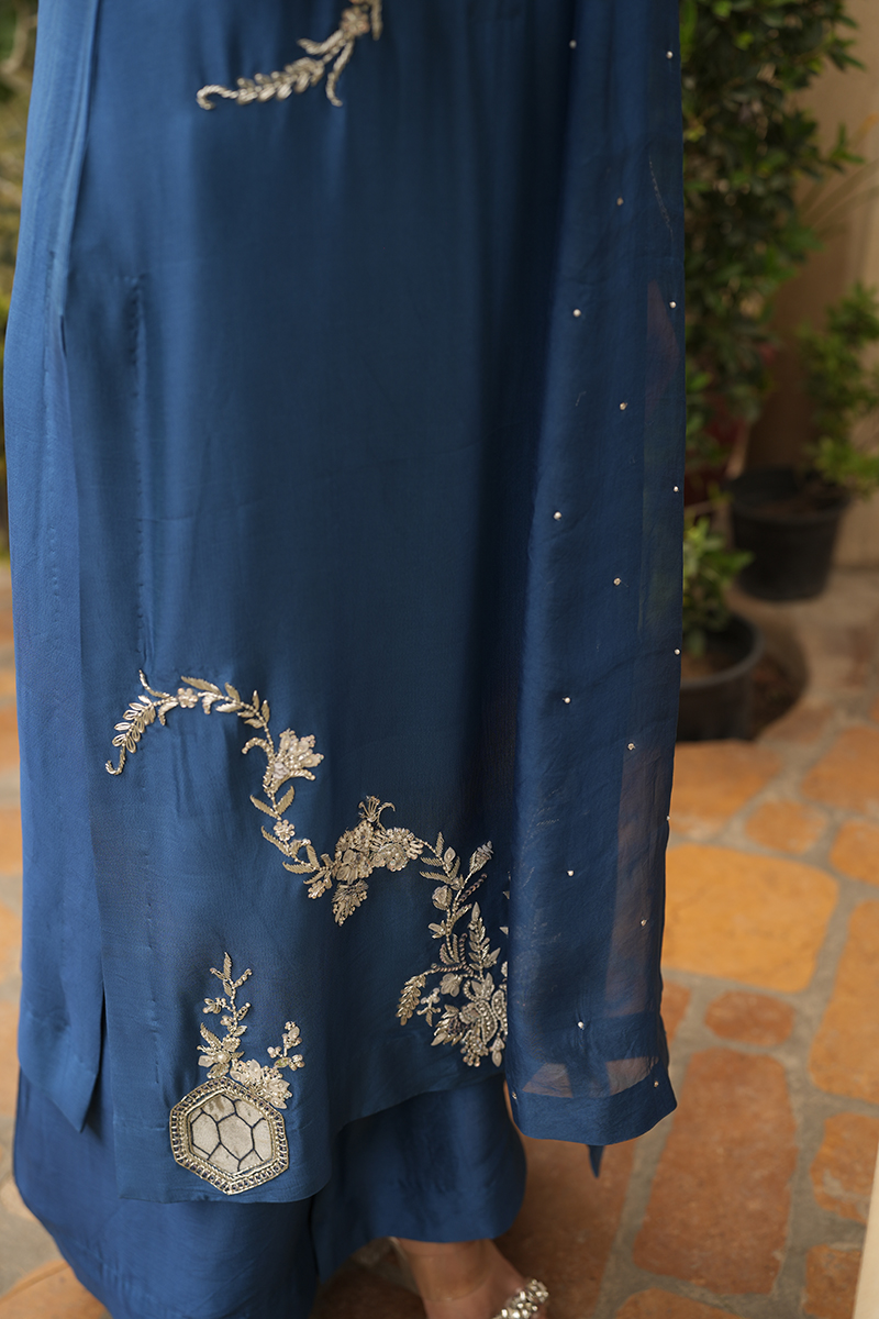 Cerulean Ivy Bloom - Image 3