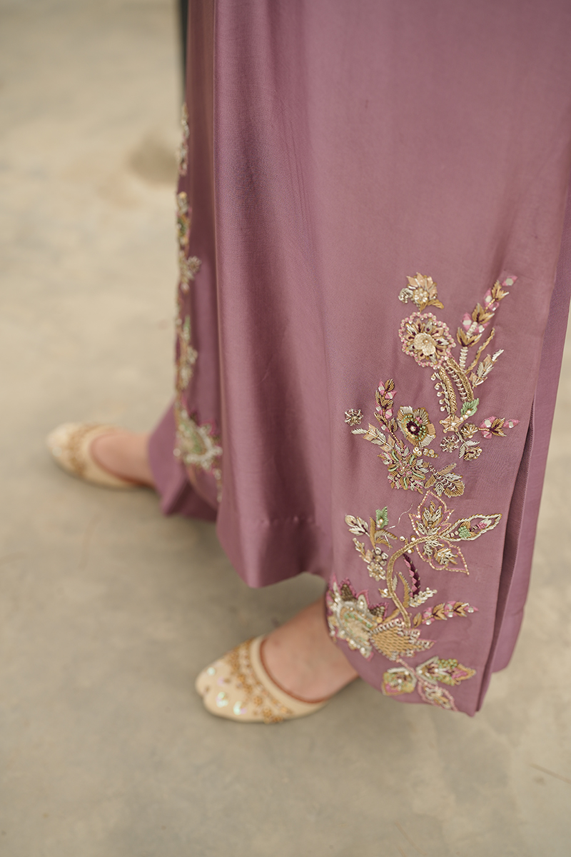 Mauve Gilded Bloom - Image 9
